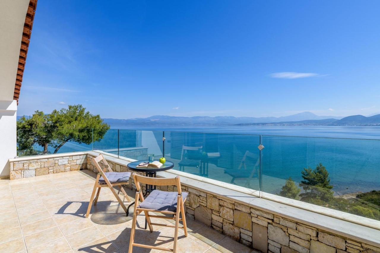 Crystal Beach Villa Халкида Экстерьер фото