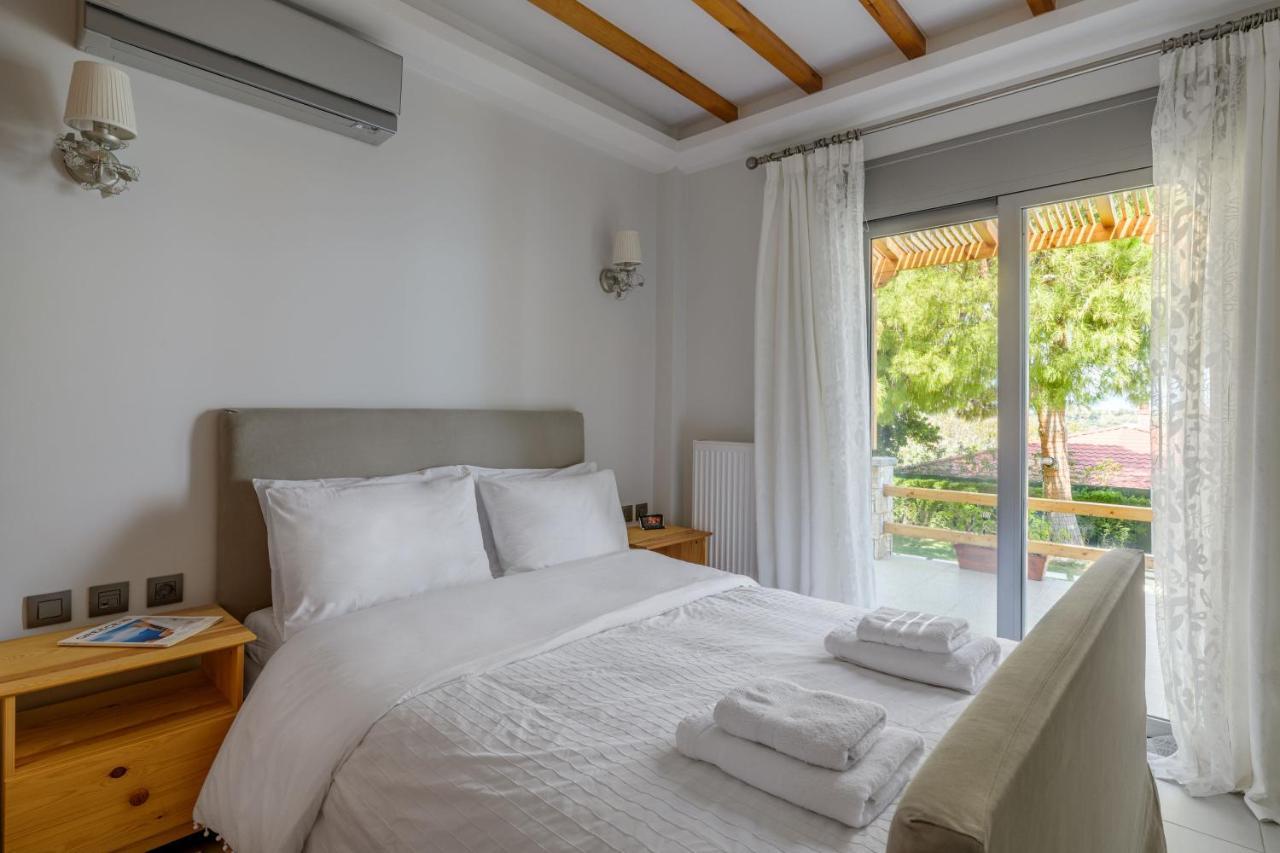 Crystal Beach Villa Халкида Экстерьер фото