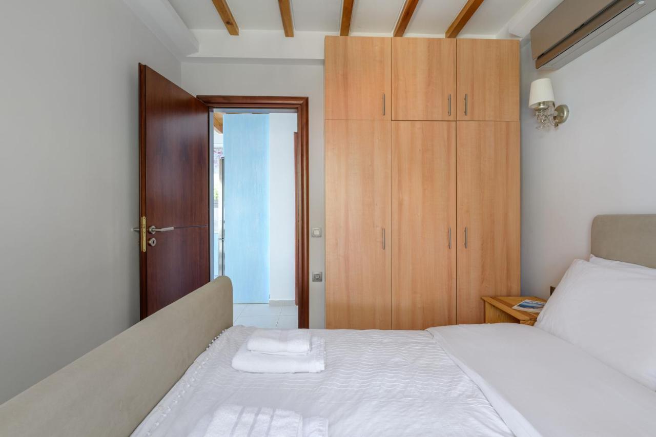 Crystal Beach Villa Халкида Экстерьер фото